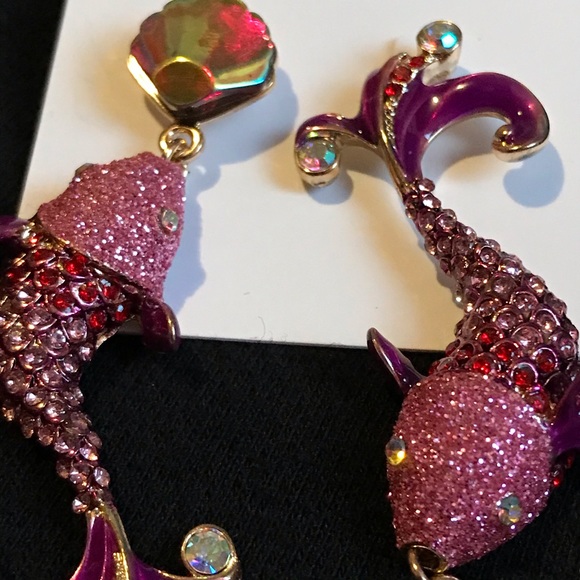 Betsey Johnson mismatch pink fish - Picture 4 of 11